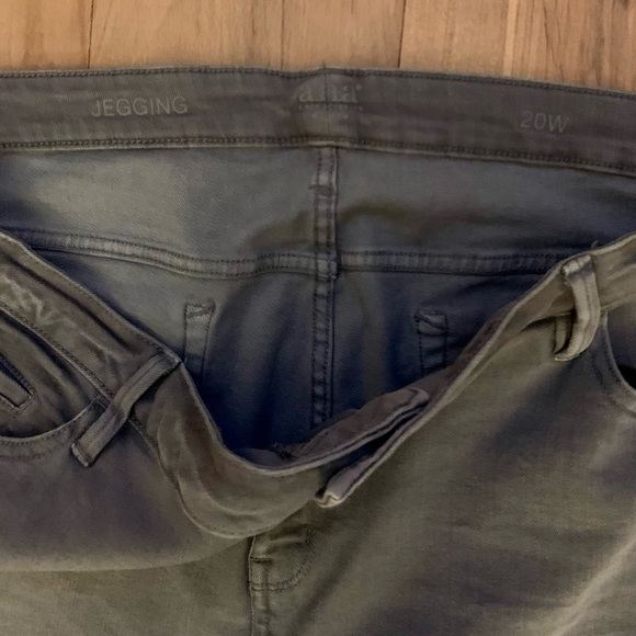 Ana Women’s Jeggings Gray - Picture 2 of 3